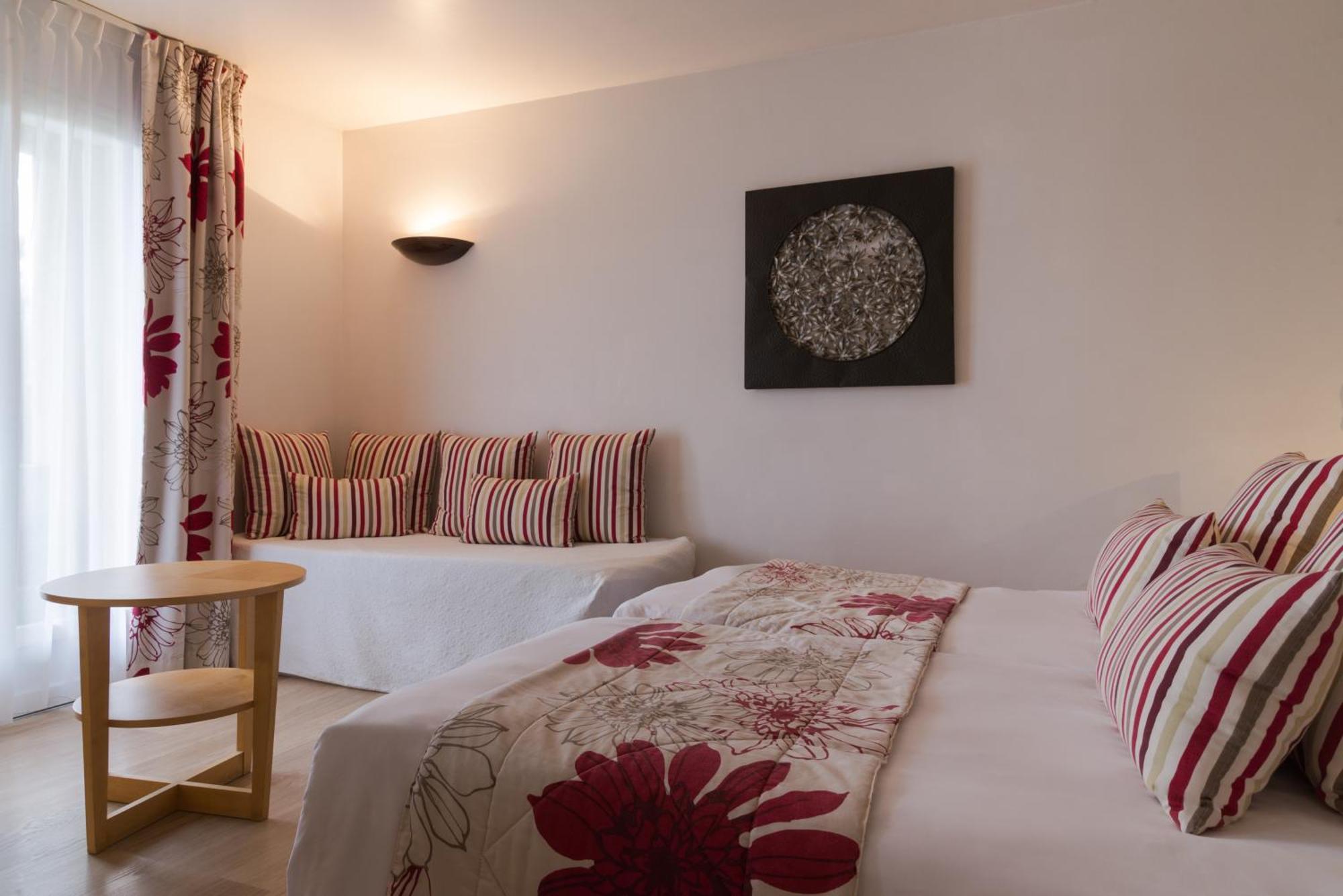 Val Baussenc, The Originals Relais Hotel Maussane les Alpilles Ngoại thất bức ảnh